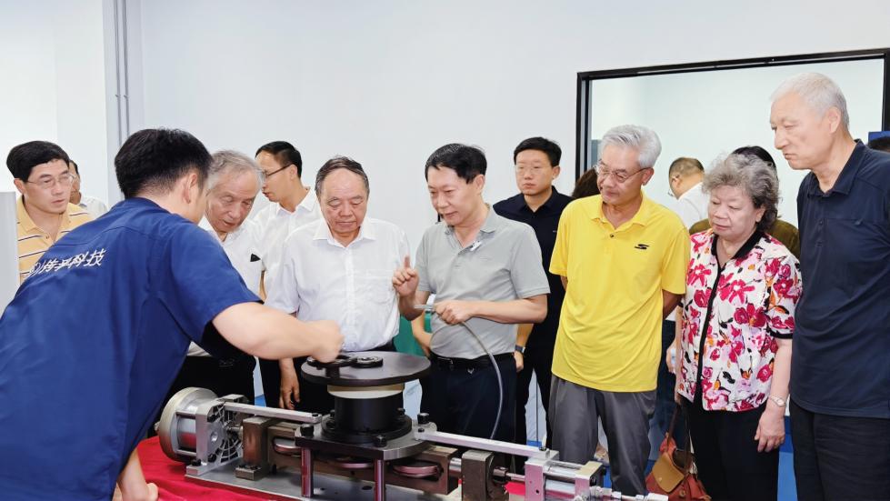 国家制造强国建设战略咨询委员会一行调研传孚科技